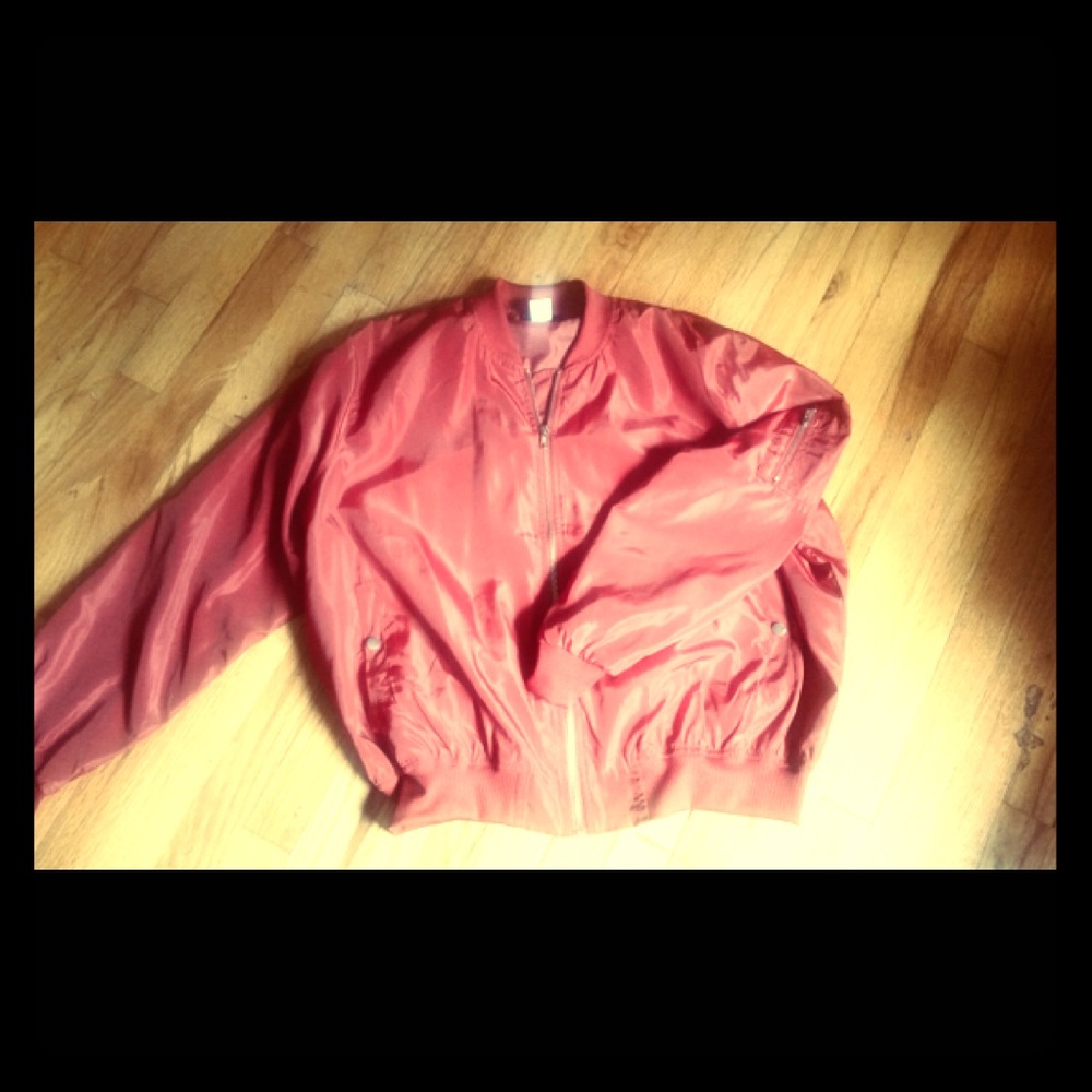 🌹NWOT PLUS SIZE CHERRY RED SATIN BOMBER JACKET🌹